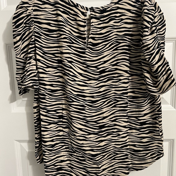 NWT LOFT Women's Zebra Print Top - Black and White - Picture 3 of 5